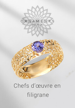 Ornaments by de Melo