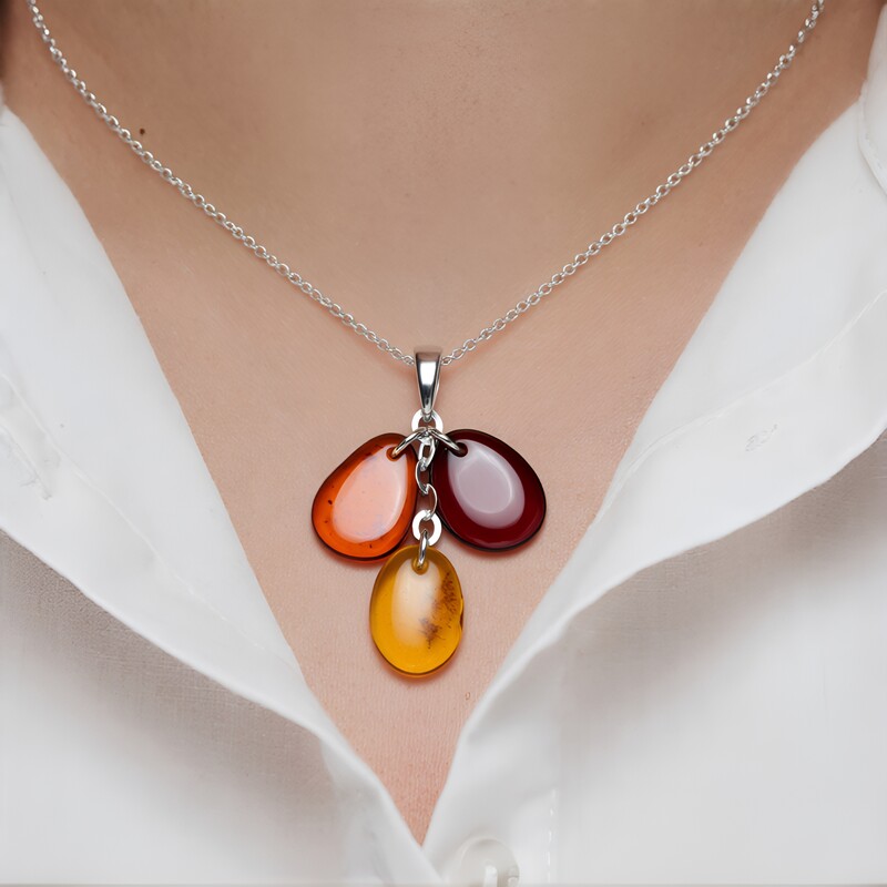 Cognac Baltic Amber Silver Pendant (dagen)