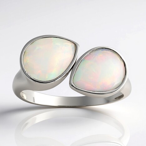 Anello in argento con Opale di Welo