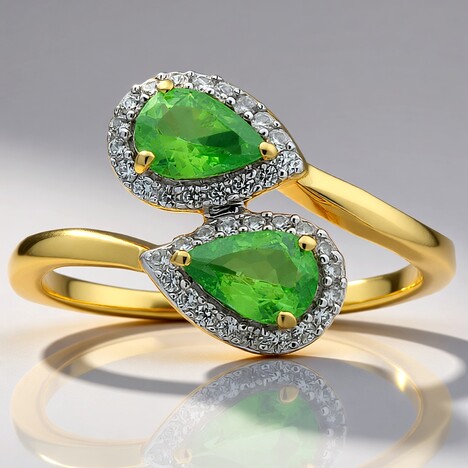 Anello in oro con Tsavorite della Tanzania
