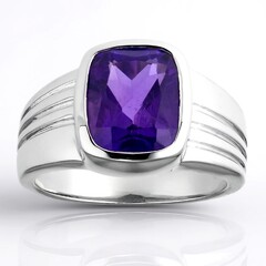 Anello in argento con Ametista Siberiana