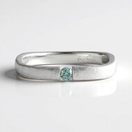 Zilveren ring met een hemel-blauwe I2 diamant (de Melo)
