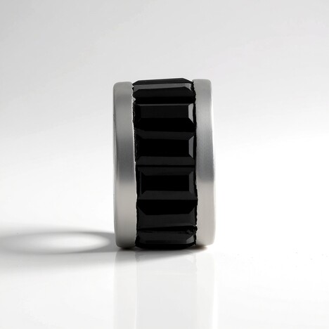 Pendentif en argent et Spinelle noir (MONOSONO COLLECTION)