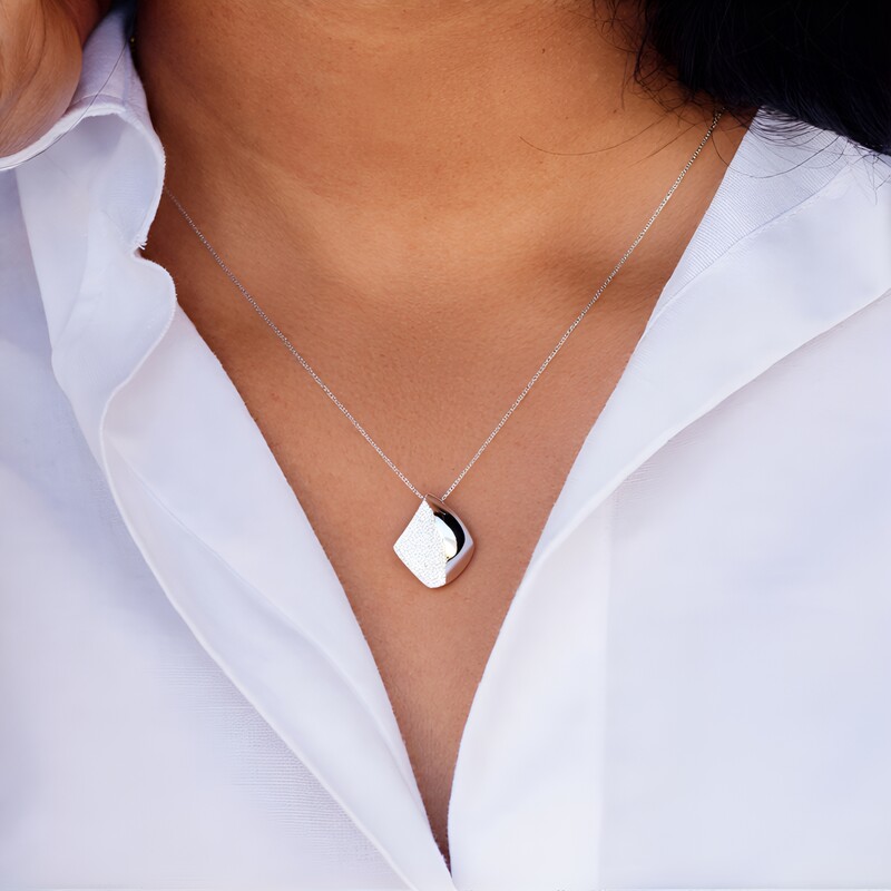 Pendentif en argent (MONOSONO COLLECTION)