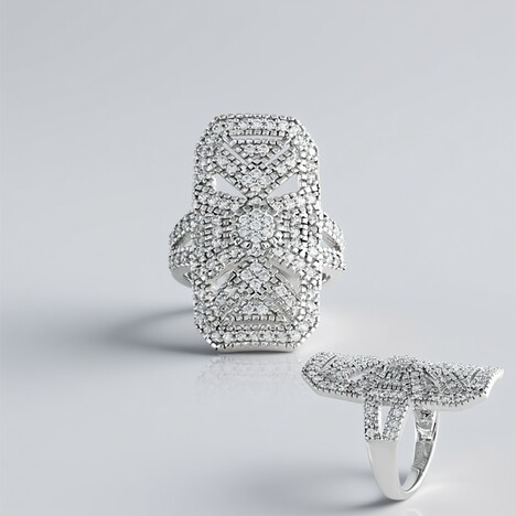 Anello in argento con Zircone
