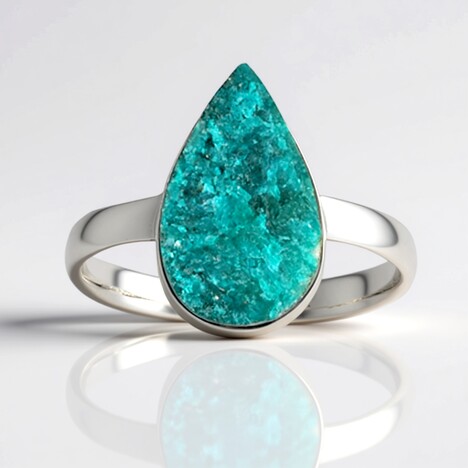 Anello in argento con Dioptasio (Bali Barong)