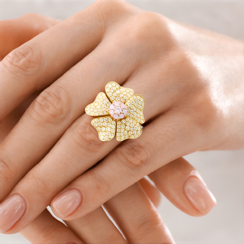 Gouden ring met een I1 Roze Diamant (CIRARI)