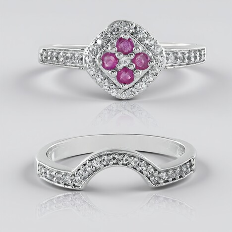 Anello in argento con Rubino