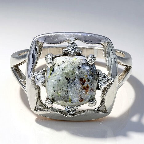 Bague en argent et Astrophylite