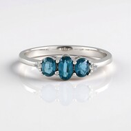 Anello in argento con Cianite Blu Foglia di Tè