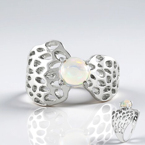 Anello in argento con Opale di Welo