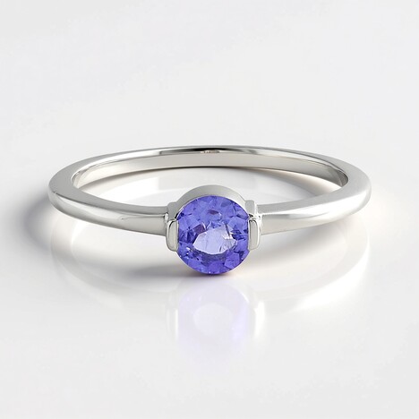 Anello in argento con Tanzanite