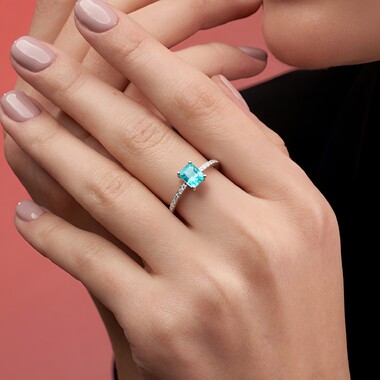 Brasilianischer Paraiba-Turmalin-Goldring (AMAYANI)