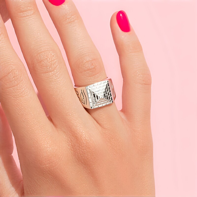 Zilveren ring met zirkonen