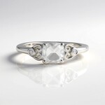 Anello in argento con Topazio Bianco