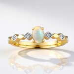 Anello in oro con Opale Gelatina