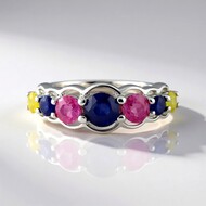 Zilveren ring met een Madagaskar Blauwe Saffier