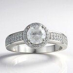 Anello in argento con Zircone
