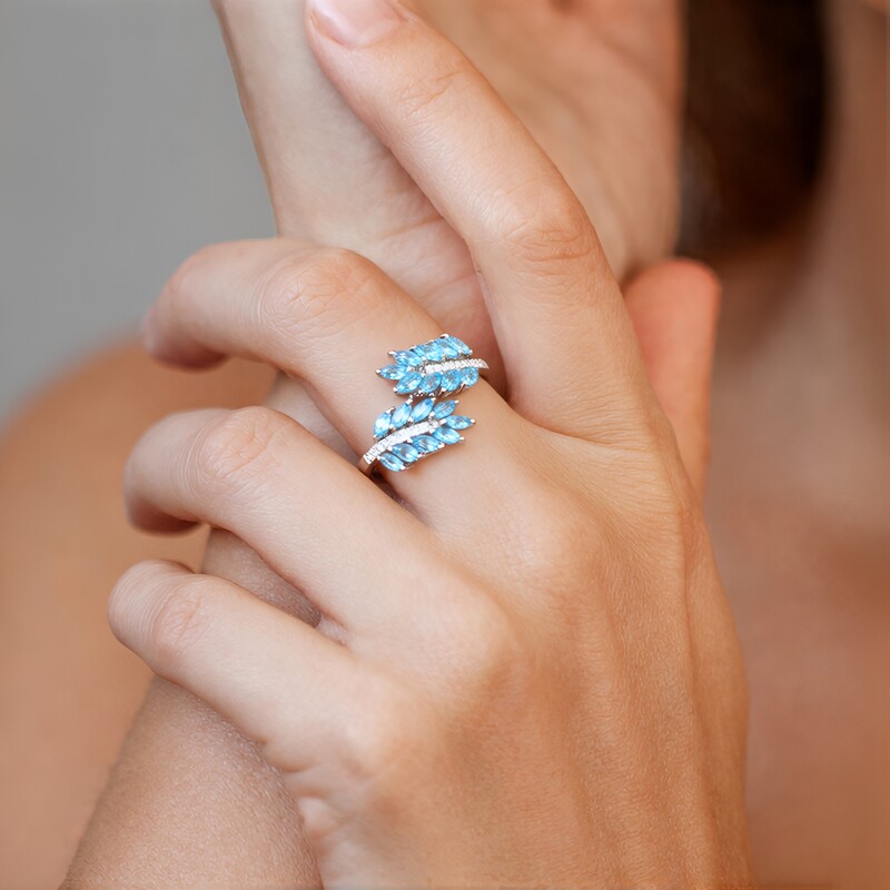 Swiss Blue Topaz Silver Ring (de Melo)