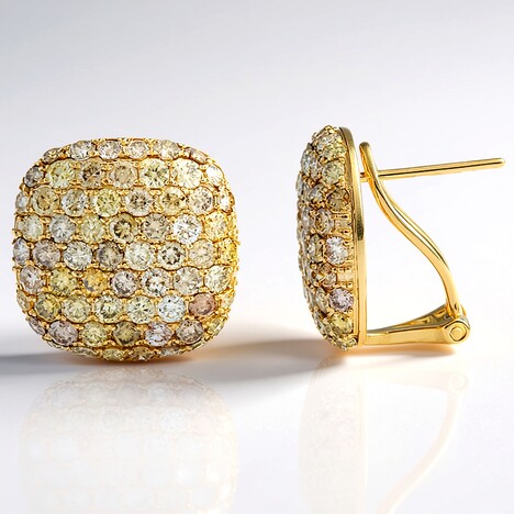 Orecchini in oro con Diamante Fancy SI2 (CIRARI)