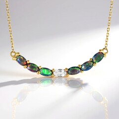 Collana in argento con Opale Mezezo