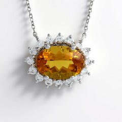 Collana in argento con Scapolite