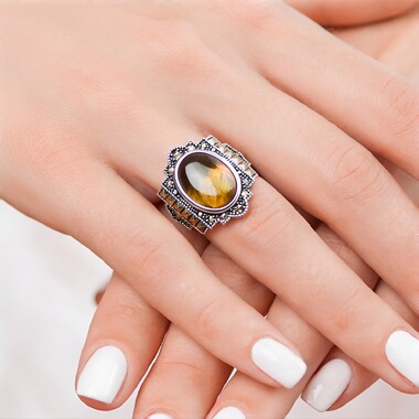 Zilveren ring met een labradoriet (Annette classic)