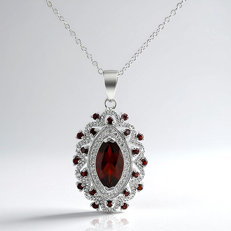 Collana in argento con Granato