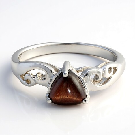 Anello in argento con Occhio di Tigre Rosso