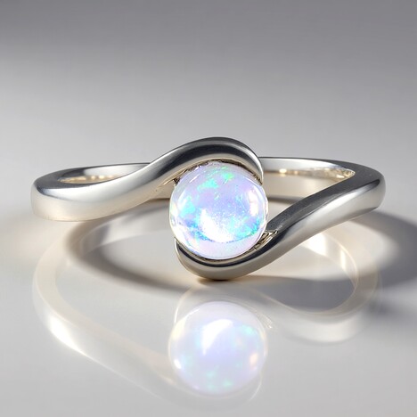 Anello in argento con Opale di Welo