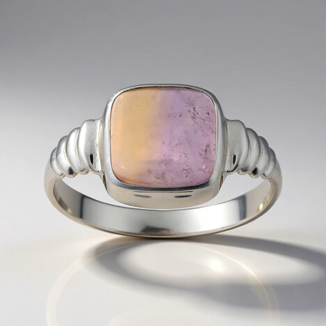 Anello in argento con Ametrina