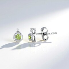 Orecchini in argento con Peridoto