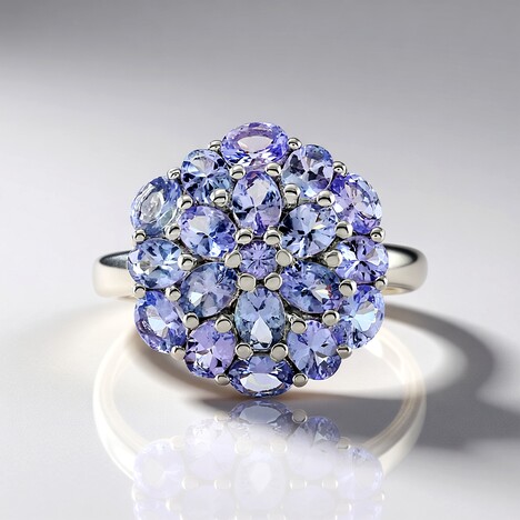 Anello in argento con Tanzanite