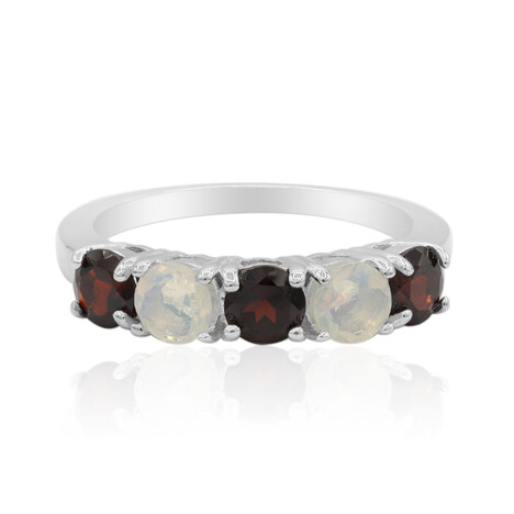 Anillo en plata con Granate