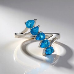 Anello in argento con Apatite Blu Neon