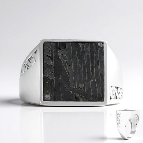 Anello in argento con Meteoriti di Aletai