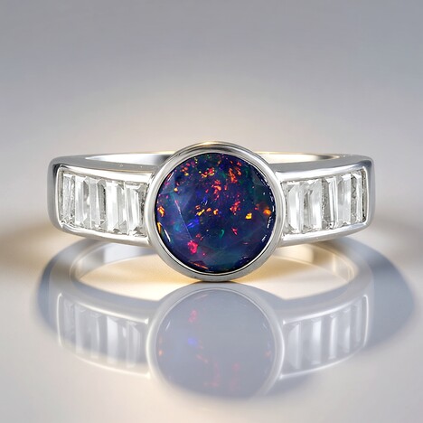 Anello in argento con Opale Mezezo