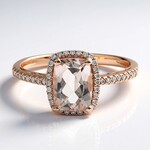 Anello in oro con Morganite AAA