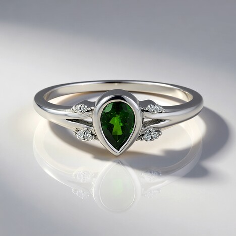 Anello in argento con Diopside Russo