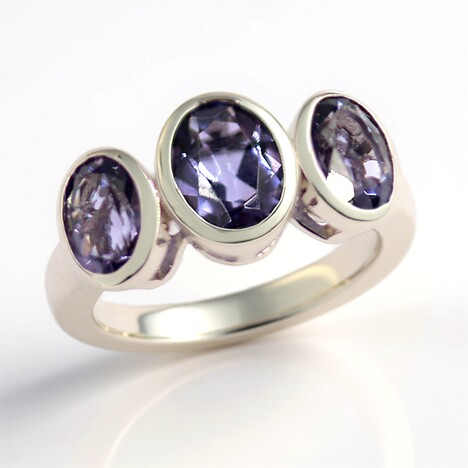 Anello in argento con Quarzo Mirtillo