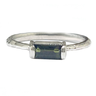 Bague en argent et Tourmaline verte