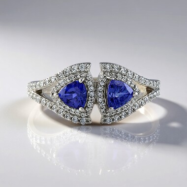 Anello in argento con Tanzanite