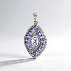 Ciondolo in argento con Tanzanite