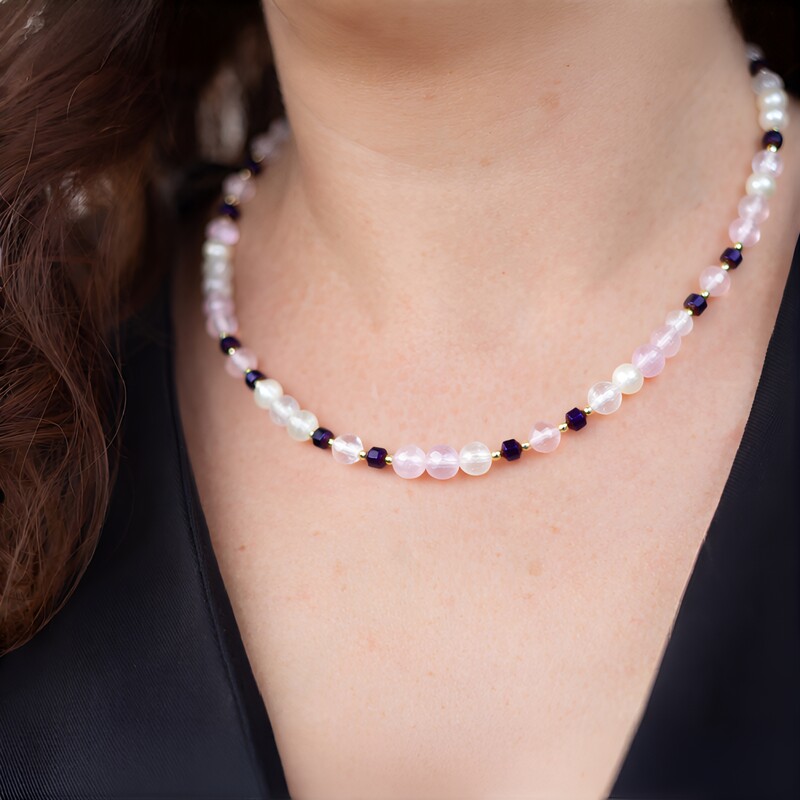 Edelstein-Stahlhalsreif (Riya)