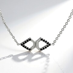 Collana in argento con Spinello Nero