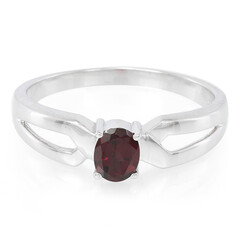Zilveren ring met een rhodliet