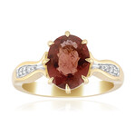 Anillo en oro con Apatita roja