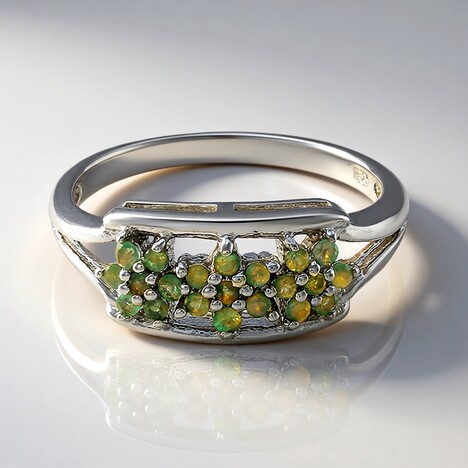 Anello in argento con Alessandrite