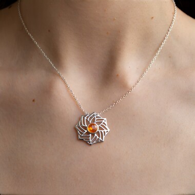 Colgante en plata con Topacio naranja (MONOSONO COLLECTION)