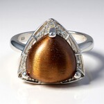 Anello in argento con Occhio di Tigre Rosso